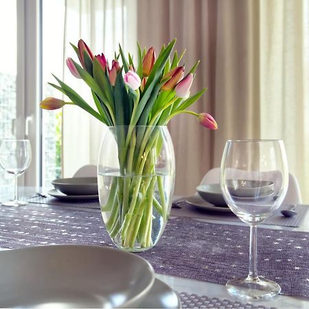 Modern Wohnen I Smart Tv I Terrasse I 2X Parkplatz I 2 Schlafzimmer I 6 Schlafplaetze Bad Oeynhausen Exterior photo