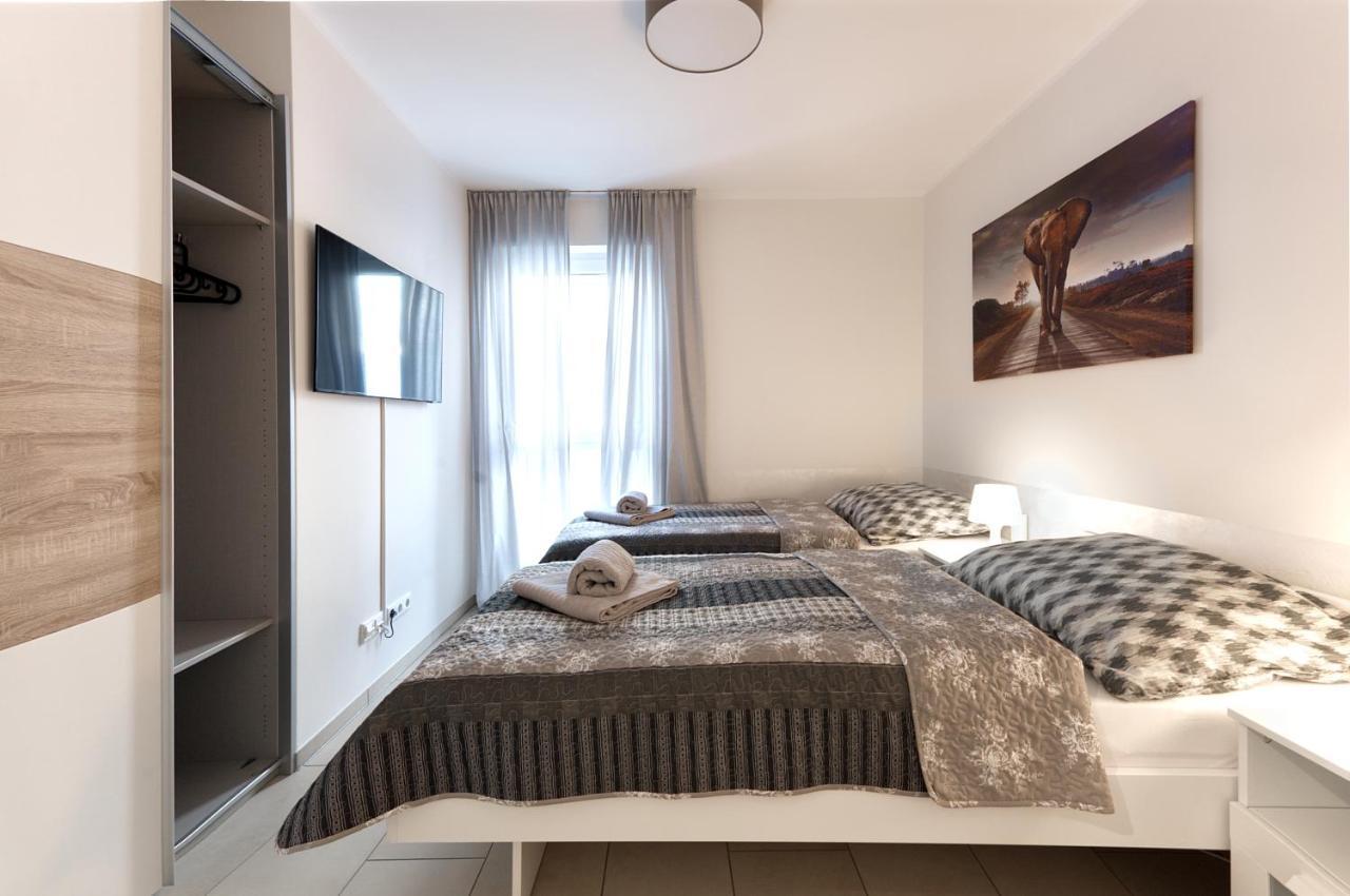 Modern Wohnen I Smart Tv I Terrasse I 2X Parkplatz I 2 Schlafzimmer I 6 Schlafplaetze Bad Oeynhausen Exterior photo
